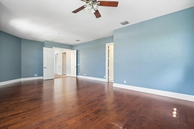 Welcome to this beautifully maintained 5-bedroom, 3-bath pool - photo 23