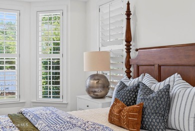 Professionally FURNISHED and move-in ready in the waterfront - photo 31