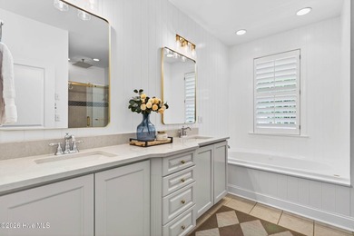 Professionally FURNISHED and move-in ready in the waterfront - photo 34