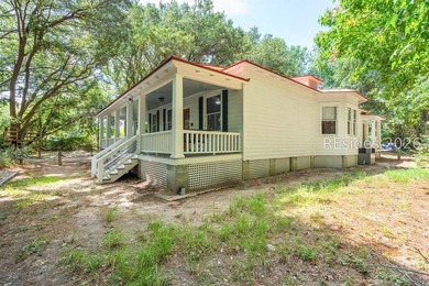 628 Robert Smalls Parkway offers a versatile residential - photo 2