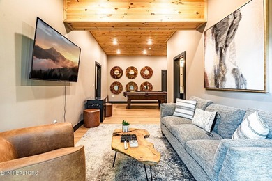 Welcome to one of the most unique and sought-after cabins in the - photo 43