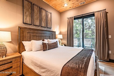 Welcome to one of the most unique and sought-after cabins in the - photo 45