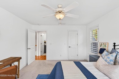 Professionally FURNISHED and move-in ready in the waterfront - photo 47