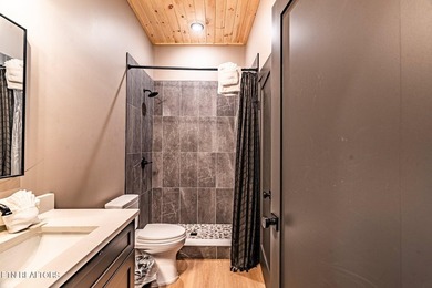 Welcome to one of the most unique and sought-after cabins in the - photo 47