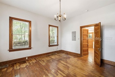 628 Robert Smalls Parkway offers a versatile residential - photo 8