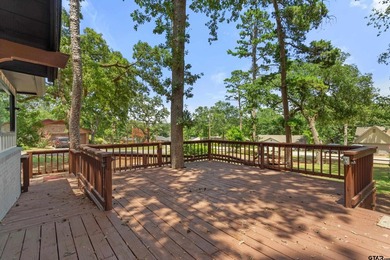The seller is offering to pay the Hideaway Lake Club initiation - photo 8