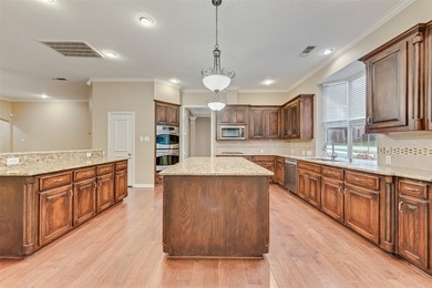 Beautifully appointed 4-bedroom, 4-bathroom home situated on a - photo 12