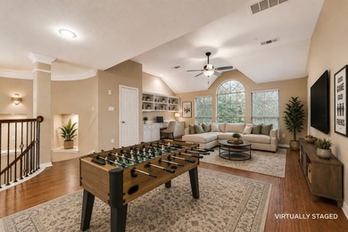 Beautifully appointed 4-bedroom, 4-bathroom home situated on a - photo 20