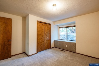 A Bumpable Offer has Been Accepted. This beautiful 2,908 sqft