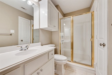 Beautifully appointed 4-bedroom, 4-bathroom home situated on a - photo 24