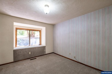 A Bumpable Offer has Been Accepted. This beautiful 2,908 sqft