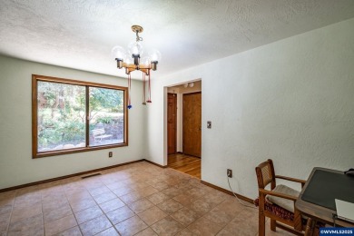 A Bumpable Offer has Been Accepted. This beautiful 2,908 sqft