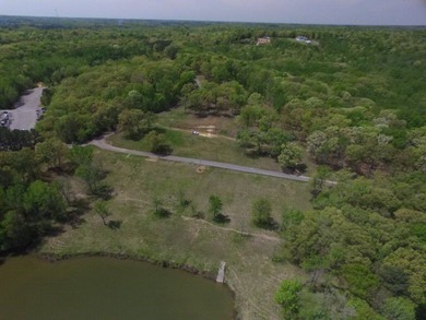 40 ACRES ADJOINING AND OVERLOOKING THE BAY NORTH OF PARIS - photo 8