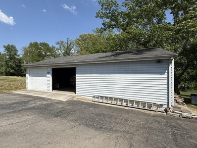 402 Westwood Dr - photo 10