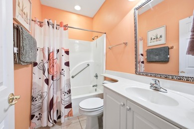 Beautiful three bedroom, two bath unit in the amenity rich - photo 11