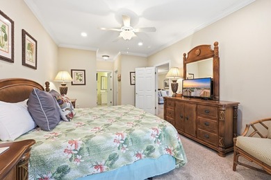 Beautiful three bedroom, two bath unit in the amenity rich - photo 16