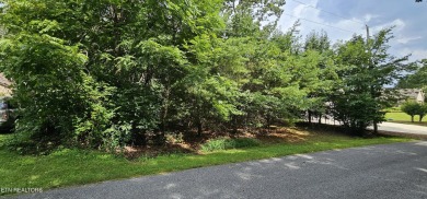 Lake Lot Sale Pending in Crossville, Tennessee