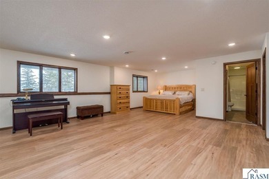 You'll marvel at this stunning 4-bedroom, 3-bathroom home - photo 39