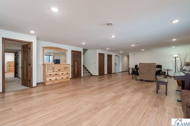 You'll marvel at this stunning 4-bedroom, 3-bathroom home - photo 40