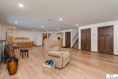 You'll marvel at this stunning 4-bedroom, 3-bathroom home - photo 41
