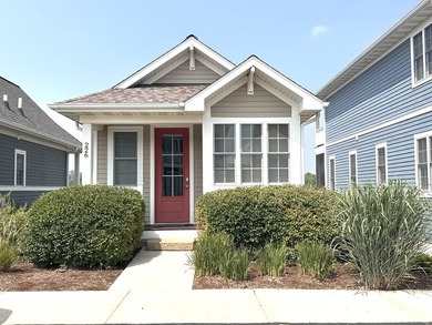 Rare opportunity to own this picture perfect, waterfront cottage - photo 1