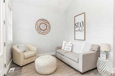 Rare opportunity to own this picture perfect, waterfront cottage - photo 4