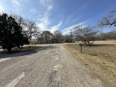 4 bedroom, 2 bath home on a corner lot - photo 5