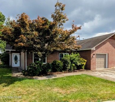 Lake Home Sale Pending in Oak Ridge, Tennessee