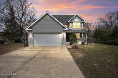 Pride of ownership shines throughout this beautifully maintained - photo 1