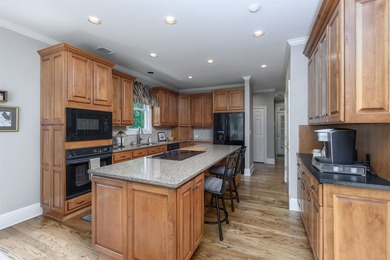 Beautiful Golf-Course Home on the 9th Hole of The Preserve at - photo 15