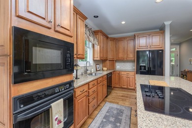 Beautiful Golf-Course Home on the 9th Hole of The Preserve at - photo 16