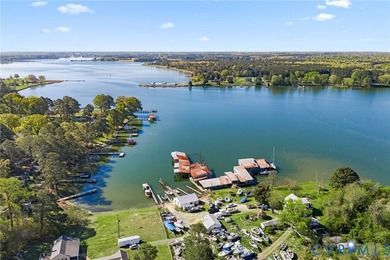 This property is located in a protected cove on the Yeocomico - photo 2