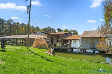 This property is located in a protected cove on the Yeocomico - photo 6