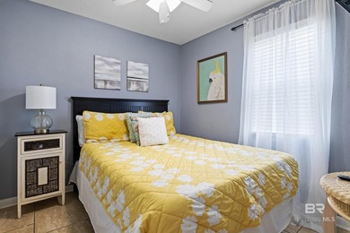 Cute 2 bedroom unit STEPS away from the beach. Potential to do ~ - photo 12