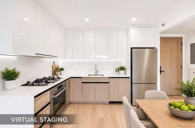 This thoughtfully designed corner 2-bedroom, 2-bath residence - photo 4