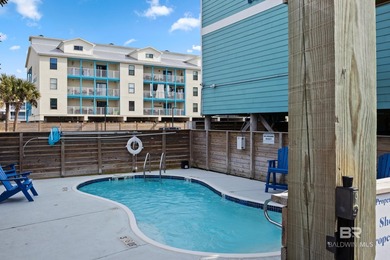 Cute 2 bedroom unit STEPS away from the beach. Potential to do ~ - photo 18