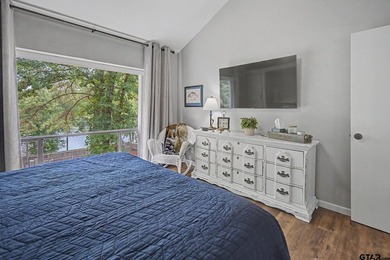 Water view, turnkey, low maintenance, updated and remodeled unit - photo 4