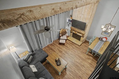 Water view, turnkey, low maintenance, updated and remodeled unit - photo 10