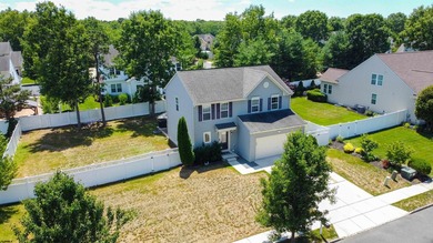Welcome to 39 Shoreline Road in the highly sought-after Silver - photo 4