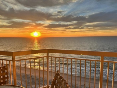 Welcome to Unit 1607 at Crescent Shores. A beautiful luxury - photo 2
