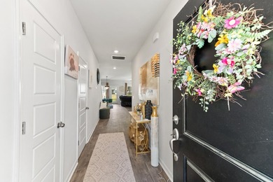 PRE-APPROVED SHORT SALE!!! Welcome to this beautifully - photo 2