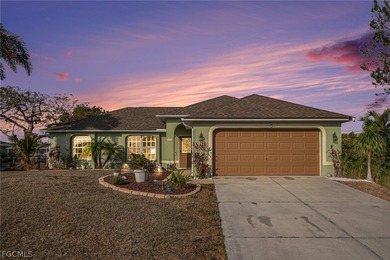Welcome to 2706 SW 3rd Place, nestled in a peaceful and - photo 1