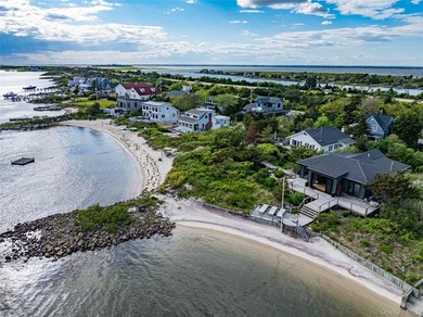 Welcome to 94 Savannah Walk, an exclusive waterfront retreat - photo 3