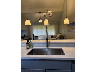 Motivated Seller. Top floor Haleakala Gardens 2 bedroom 2 bath - photo 4