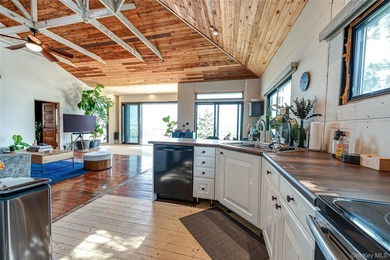 Welcome to 94 Savannah Walk, an exclusive waterfront retreat - photo 7