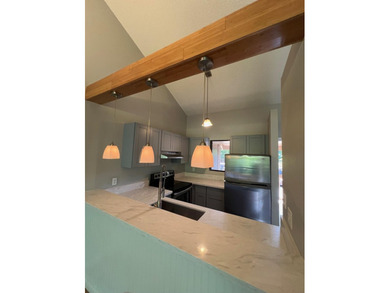 Motivated Seller. Top floor Haleakala Gardens 2 bedroom 2 bath - photo 8