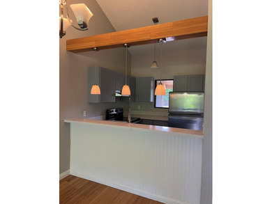 Motivated Seller. Top floor Haleakala Gardens 2 bedroom 2 bath - photo 9