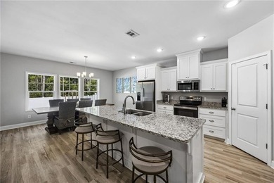 NEARLY NEW 3-BEDROOM HOME IN VICTORIA LANDING! IF YOU'RE LOOKING - photo 17
