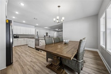 NEARLY NEW 3-BEDROOM HOME IN VICTORIA LANDING! IF YOU'RE LOOKING - photo 23
