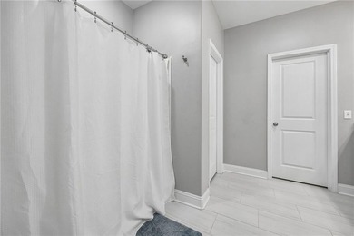 NEARLY NEW 3-BEDROOM HOME IN VICTORIA LANDING! IF YOU'RE LOOKING - photo 29